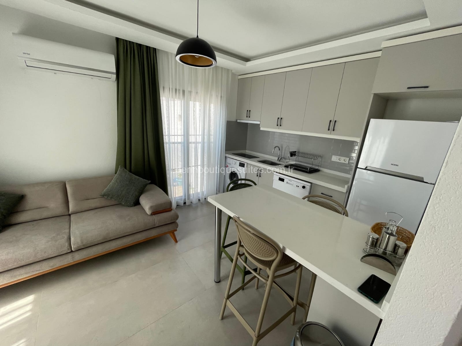 Geniş Salon